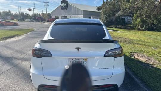 2020 Tesla Model Y 5YJYGDEE5LF022107