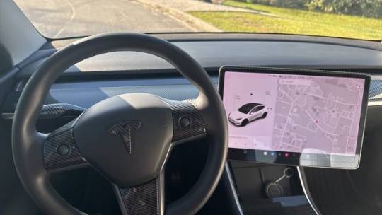 2020 Tesla Model Y 5YJYGDEE5LF022107