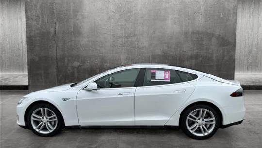 2015 Tesla Model S 5YJSA1H17FF081159