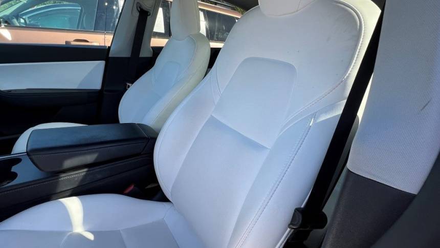 2021 Tesla Model Y 5YJYGDEE3MF246994