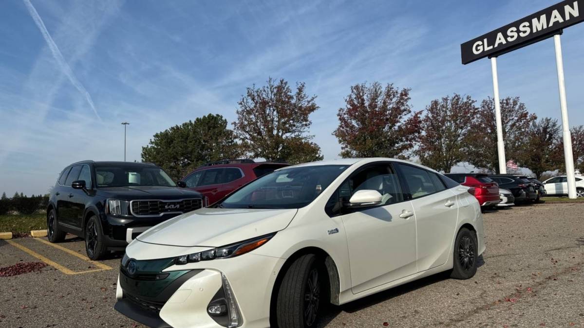 2017 Toyota Prius Prime JTDKARFP8H3021686