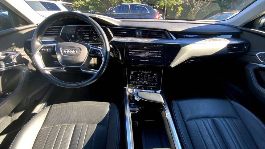 2021 Audi e-tron WA12AAGE1MB012174