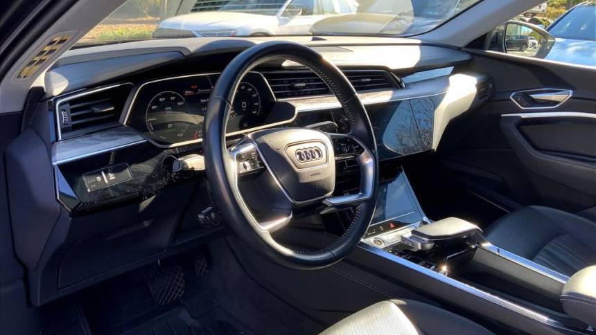 2021 Audi e-tron WA12AAGE1MB012174