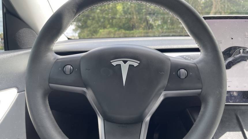 2021 Tesla Model Y 5YJYGDEE7MF287984