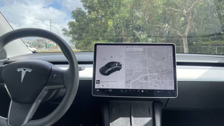 2021 Tesla Model Y 5YJYGDEE7MF287984