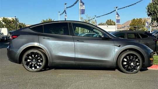 2020 Tesla Model Y 5YJYGDEE3LF034143