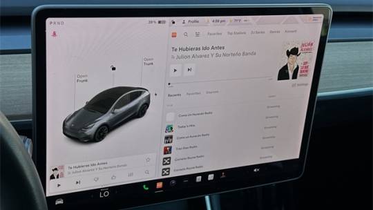 2020 Tesla Model Y 5YJYGDEE3LF034143