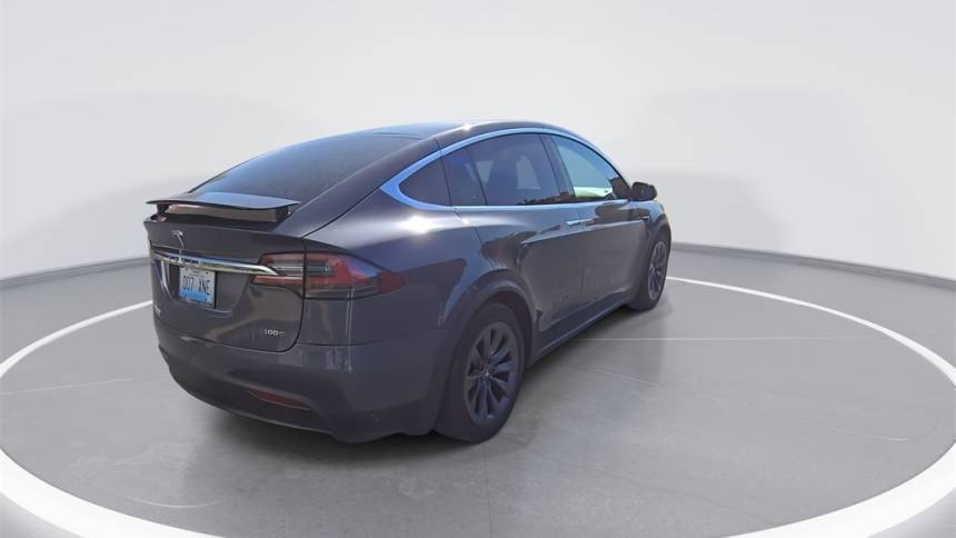 2017 Tesla Model X 5YJXCBE24HF068309