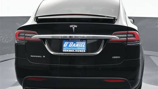 2019 Tesla Model X 5YJXCBE25KF152579