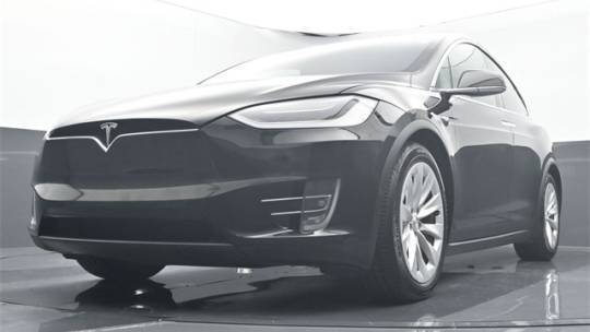 2019 Tesla Model X 5YJXCBE25KF152579