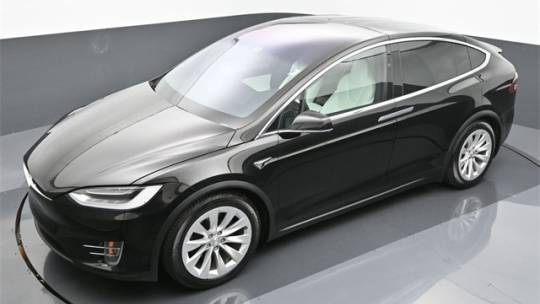 2019 Tesla Model X 5YJXCBE25KF152579