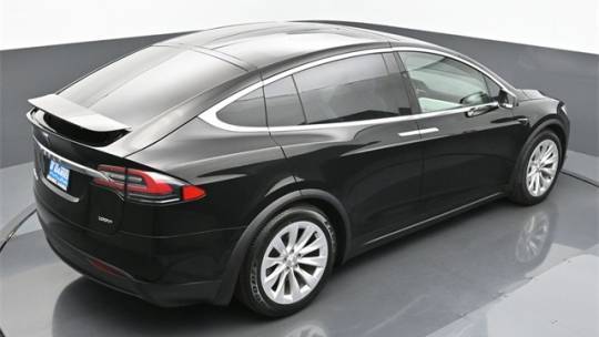 2019 Tesla Model X 5YJXCBE25KF152579