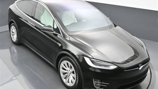 2019 Tesla Model X 5YJXCBE25KF152579