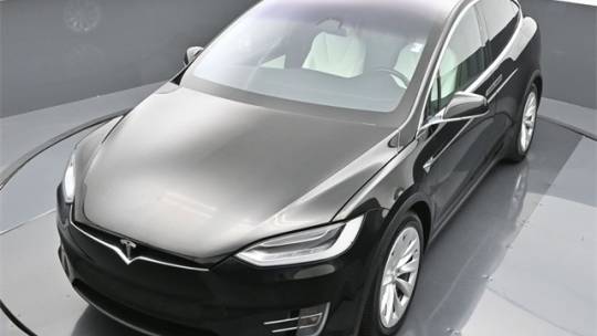 2019 Tesla Model X 5YJXCBE25KF152579