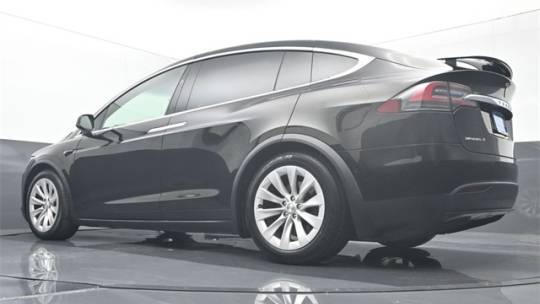 2019 Tesla Model X 5YJXCBE25KF152579