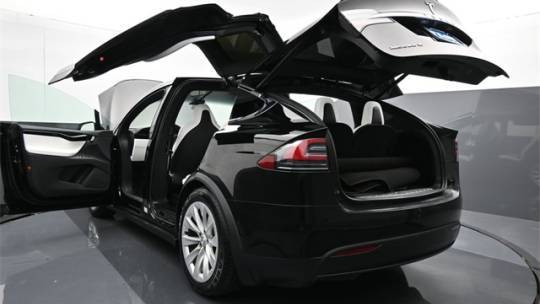 2019 Tesla Model X 5YJXCBE25KF152579