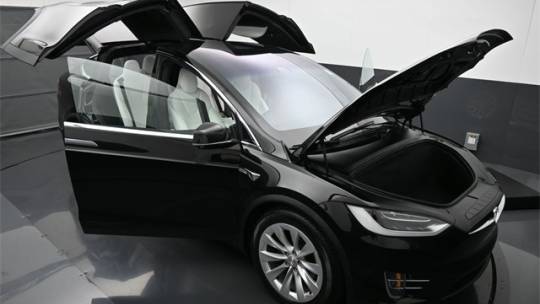 2019 Tesla Model X 5YJXCBE25KF152579