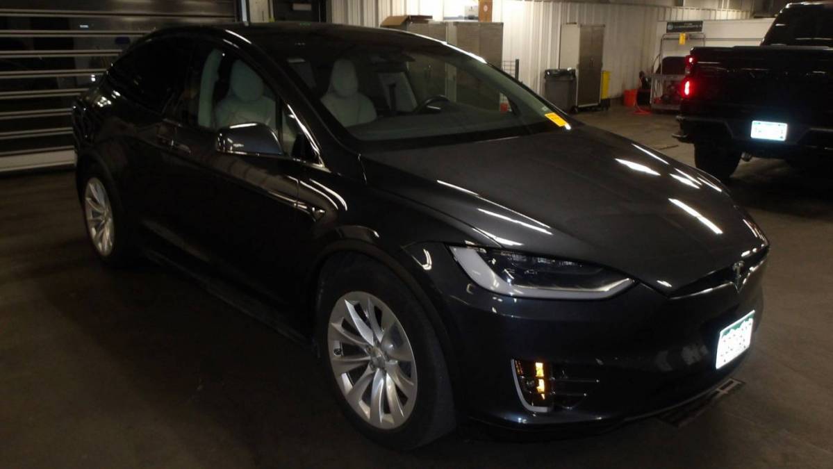 2017 Tesla Model X 5YJXCBE29HF069553