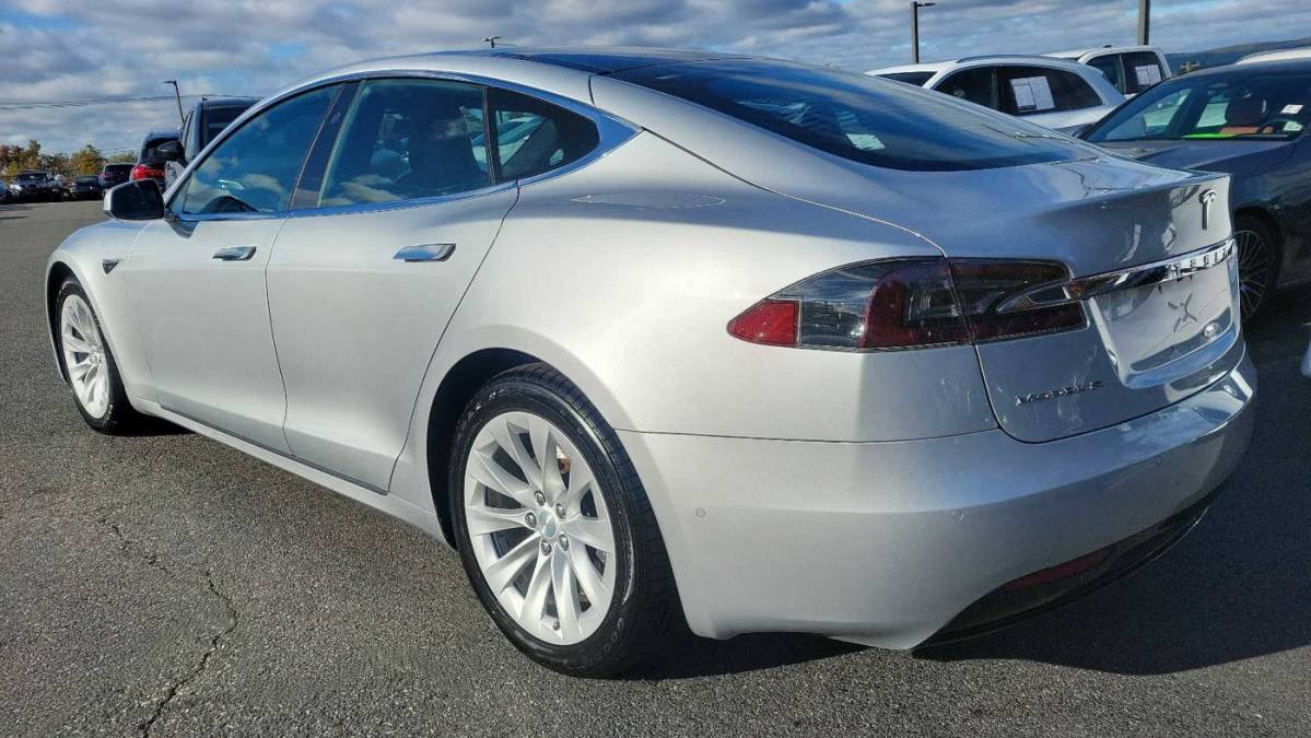 2017 Tesla Model S 5YJSA1E16HF203176