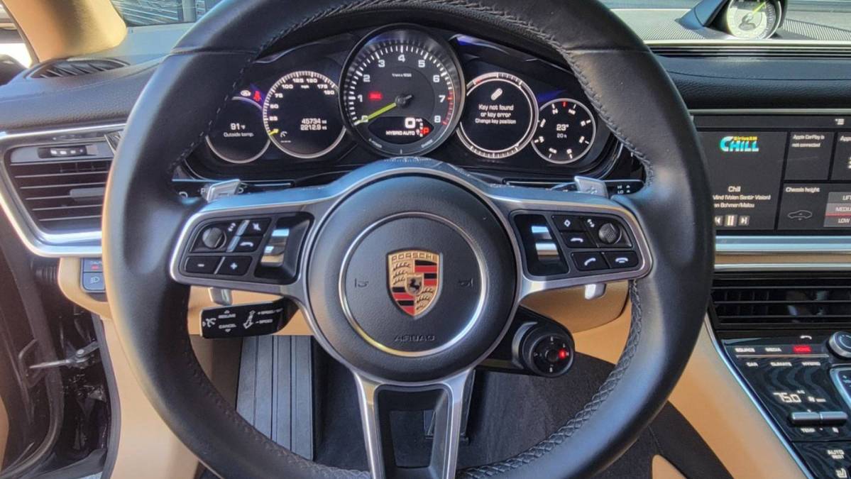 2018 Porsche Panamera WP0AE2A75JL128070