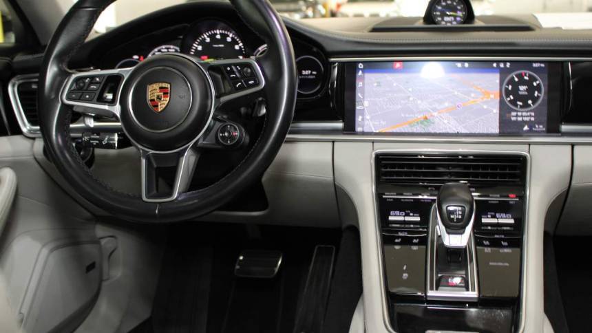 2019 Porsche Panamera WP0AE2A71KL125118