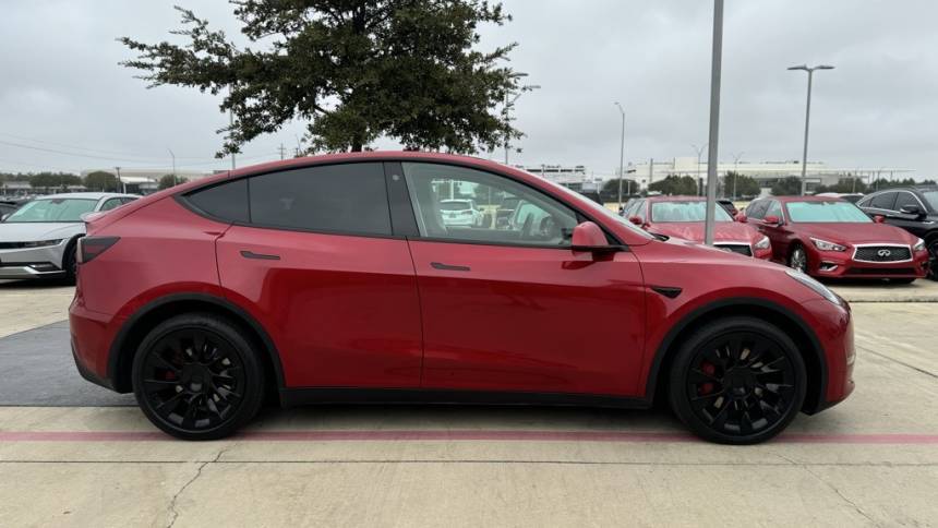 2021 Tesla Model Y 5YJYGDEE1MF200628