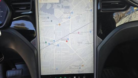 2018 Tesla Model X 5YJXCDE24JF113928