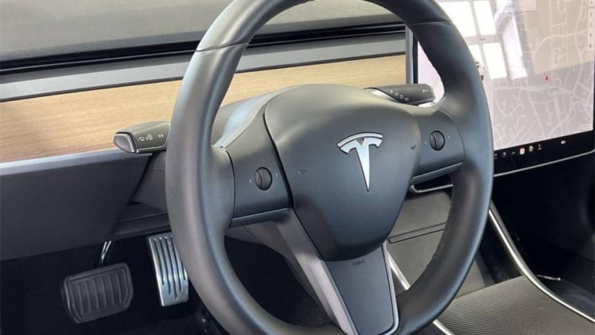 2018 Tesla Model 3 5YJ3E1EB5JF088903