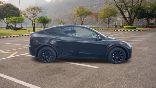 2021 Tesla Model Y 5YJYGDEE1MF190764