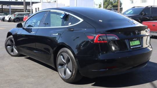 2018 Tesla Model 3 5YJ3E1EA4JF056449