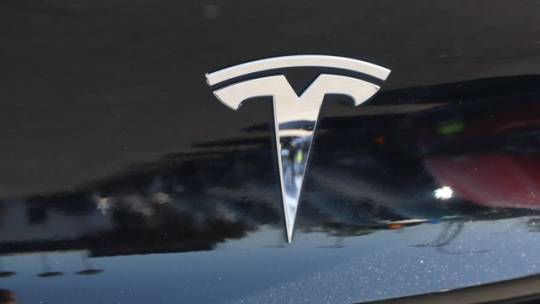 2018 Tesla Model 3 5YJ3E1EA4JF056449