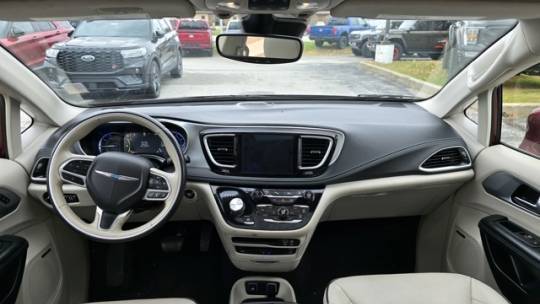 2020 Chrysler Pacifica Hybrid 2C4RC1N72LR217649