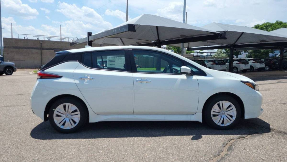 2025 Nissan LEAF 1N4AZ1BV4SC563391