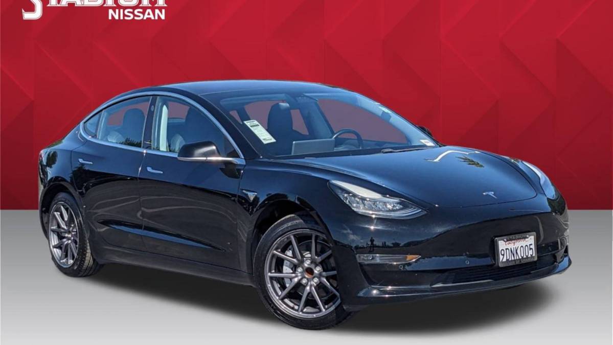 2018 Tesla Model 3 5YJ3E1EA8JF172110