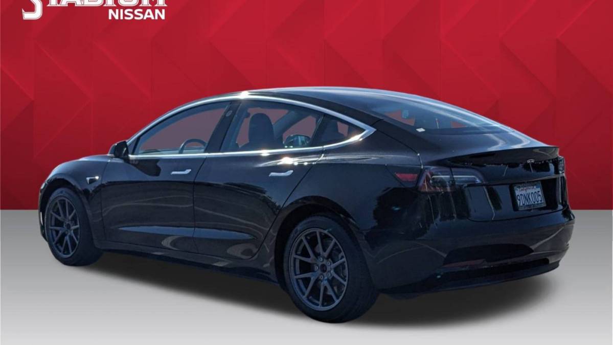 2018 Tesla Model 3 5YJ3E1EA8JF172110