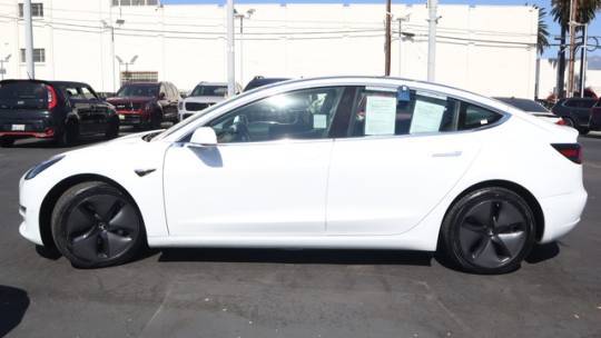 2018 Tesla Model 3 5YJ3E1EB7JF089101