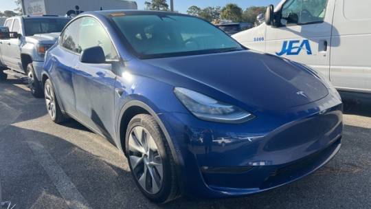 2021 Tesla Model Y 5YJYGAEE6MF185736