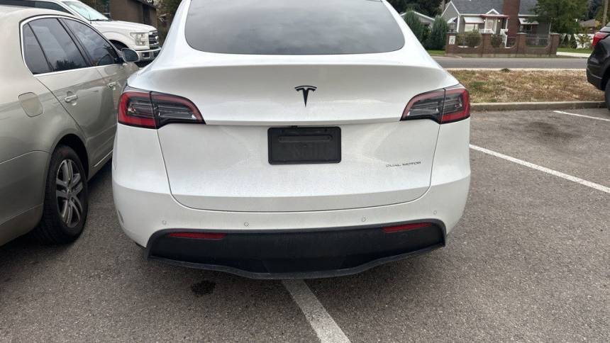 2020 Tesla Model Y 5YJYGDEE0LF054673