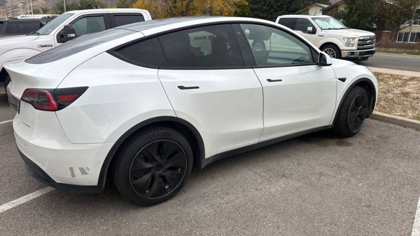 2020 Tesla Model Y 5YJYGDEE0LF054673