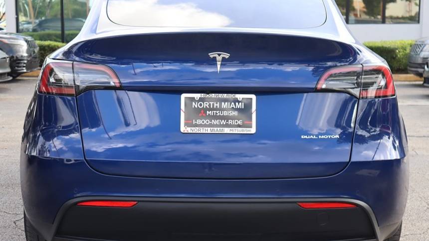 2021 Tesla Model Y 5YJYGDEE0MF281556