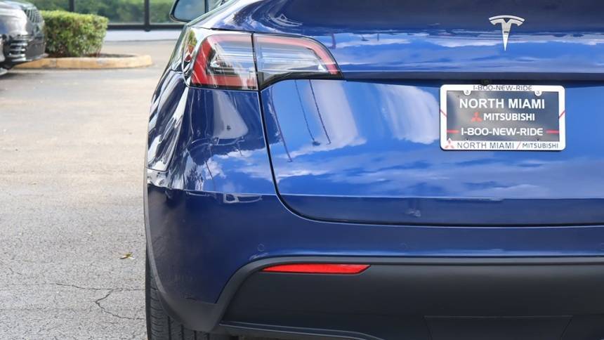 2021 Tesla Model Y 5YJYGDEE0MF281556