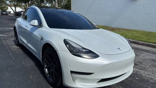 2019 Tesla Model 3 5YJ3E1EA3KF484031