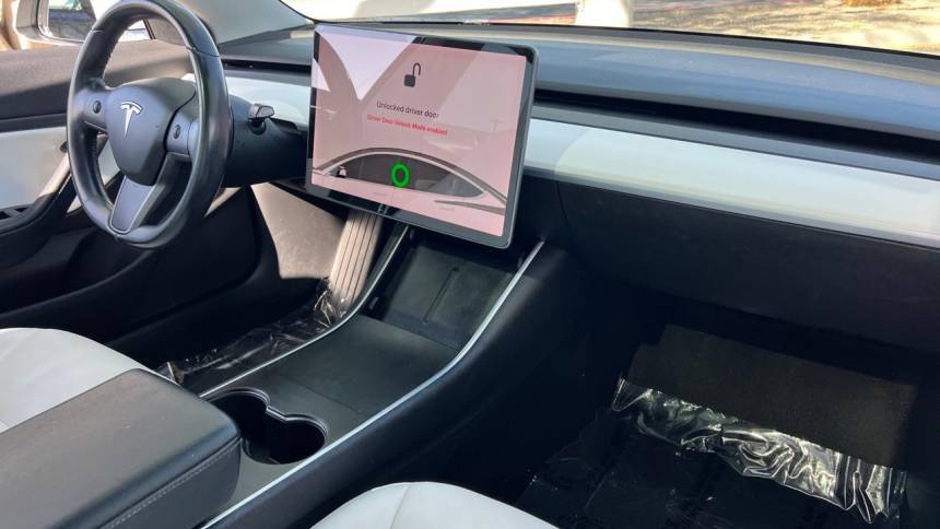 2019 Tesla Model 3 5YJ3E1EA3KF302618