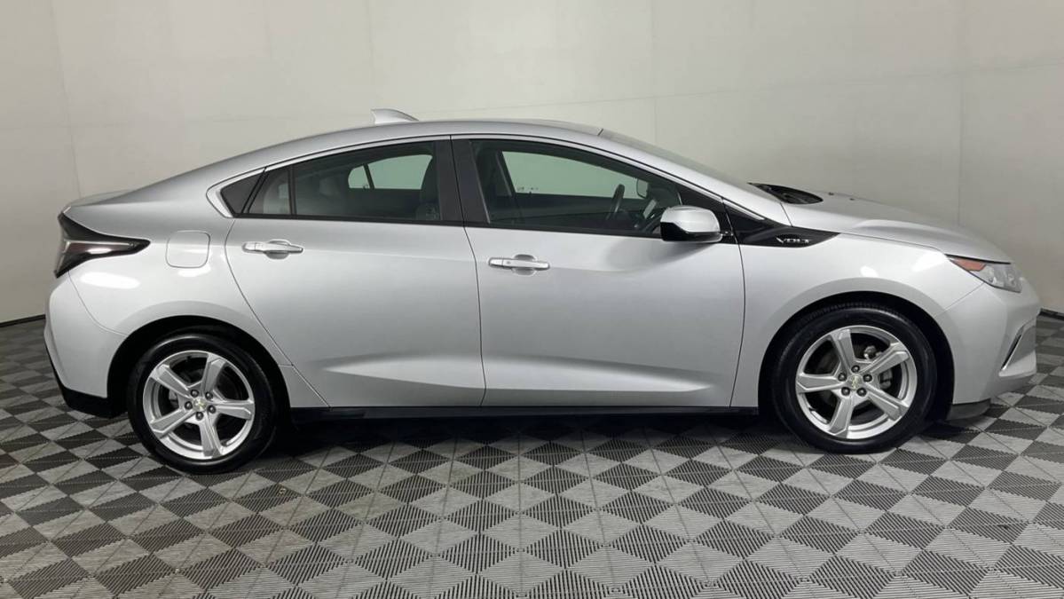 2017 Chevrolet VOLT 1G1RA6S56HU163653