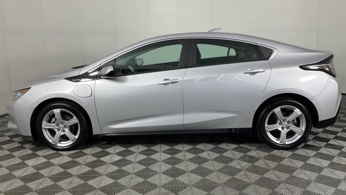 2017 Chevrolet VOLT 1G1RA6S56HU163653