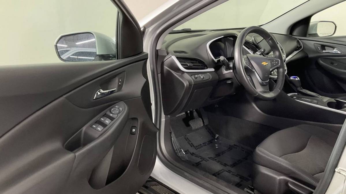 2017 Chevrolet VOLT 1G1RA6S56HU163653