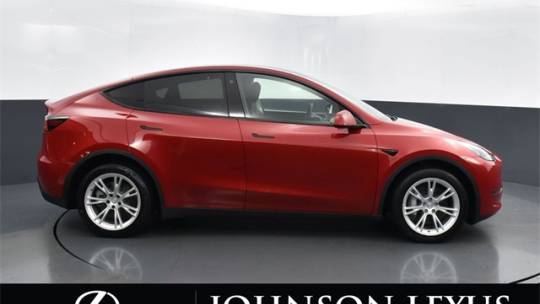 2021 Tesla Model Y 5YJYGDEE1MF114235