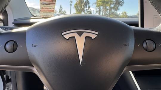 2020 Tesla Model 3 5YJ3E1EAXLF745060