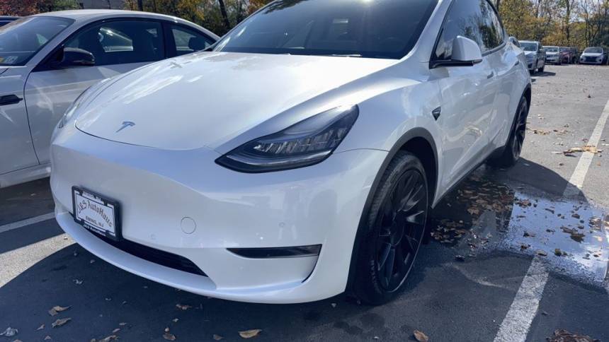 2021 Tesla Model Y 5YJYGDEE2MF072433