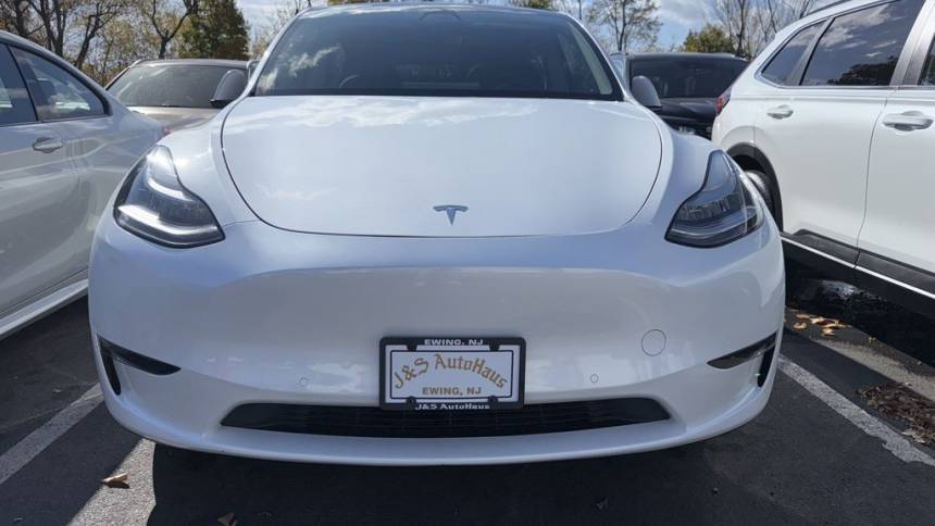 2021 Tesla Model Y 5YJYGDEE2MF072433